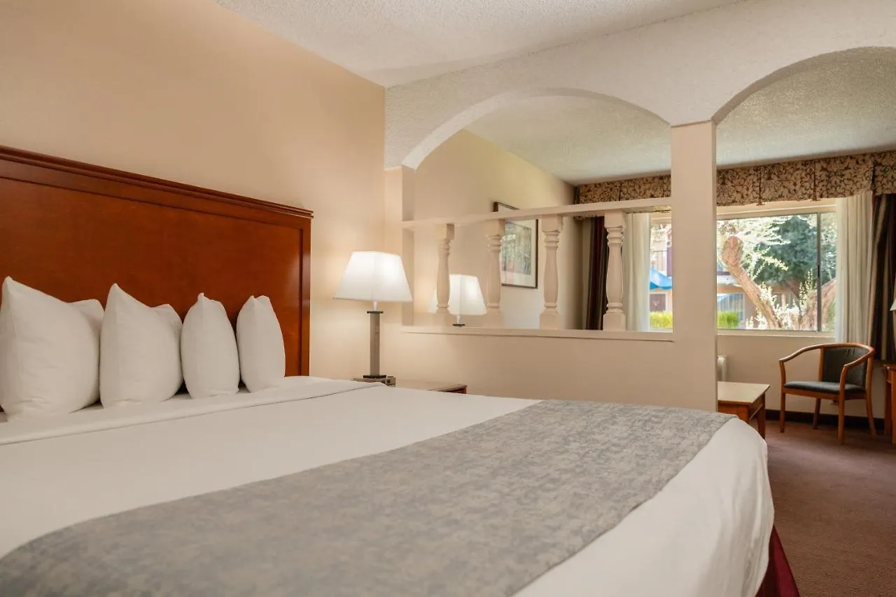 Mardi Gras Hotel & Casino Лас-Вегас 3*,  США