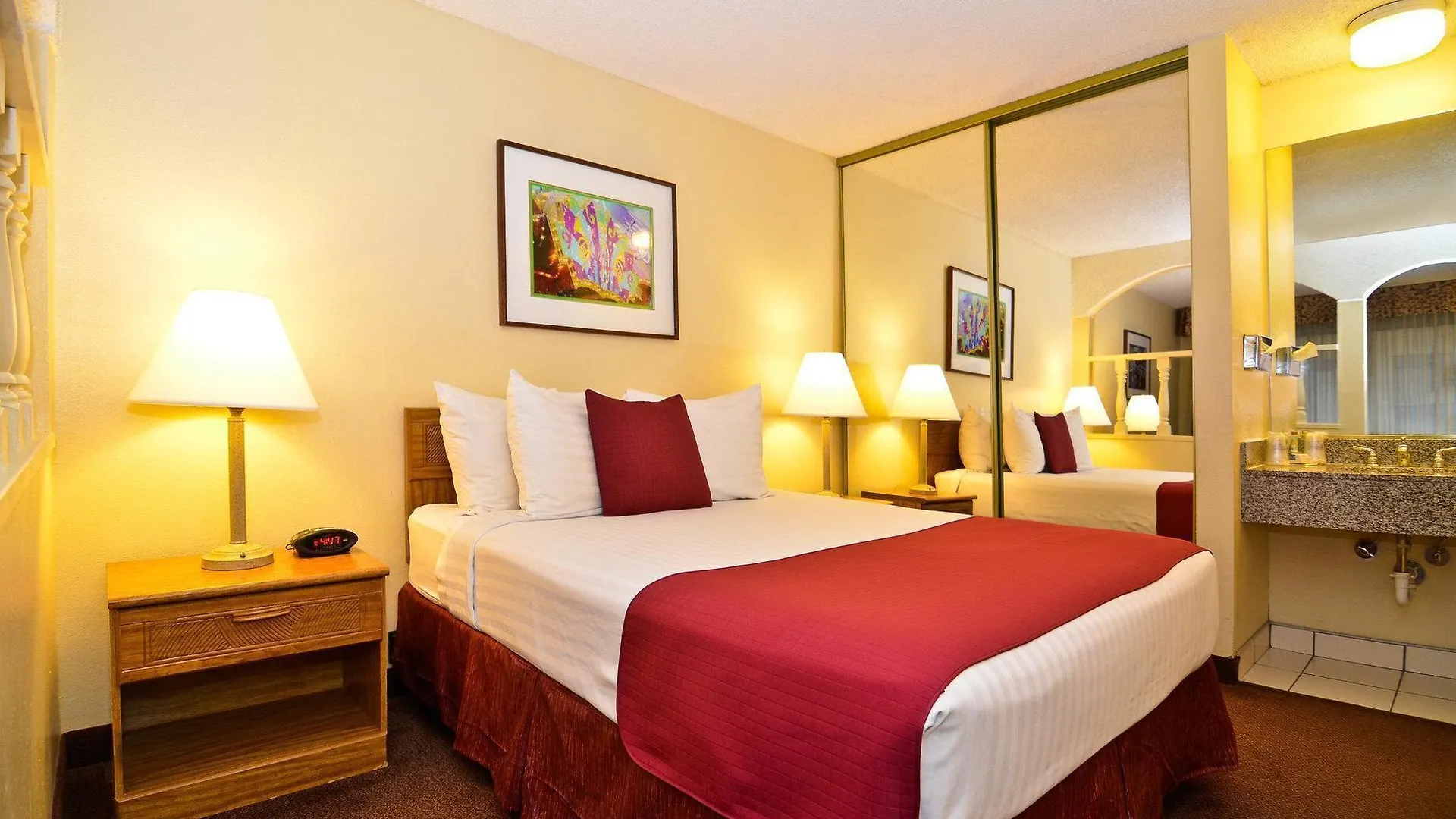Mardi Gras Hotel & Casino Лас-Вегас 3*,
