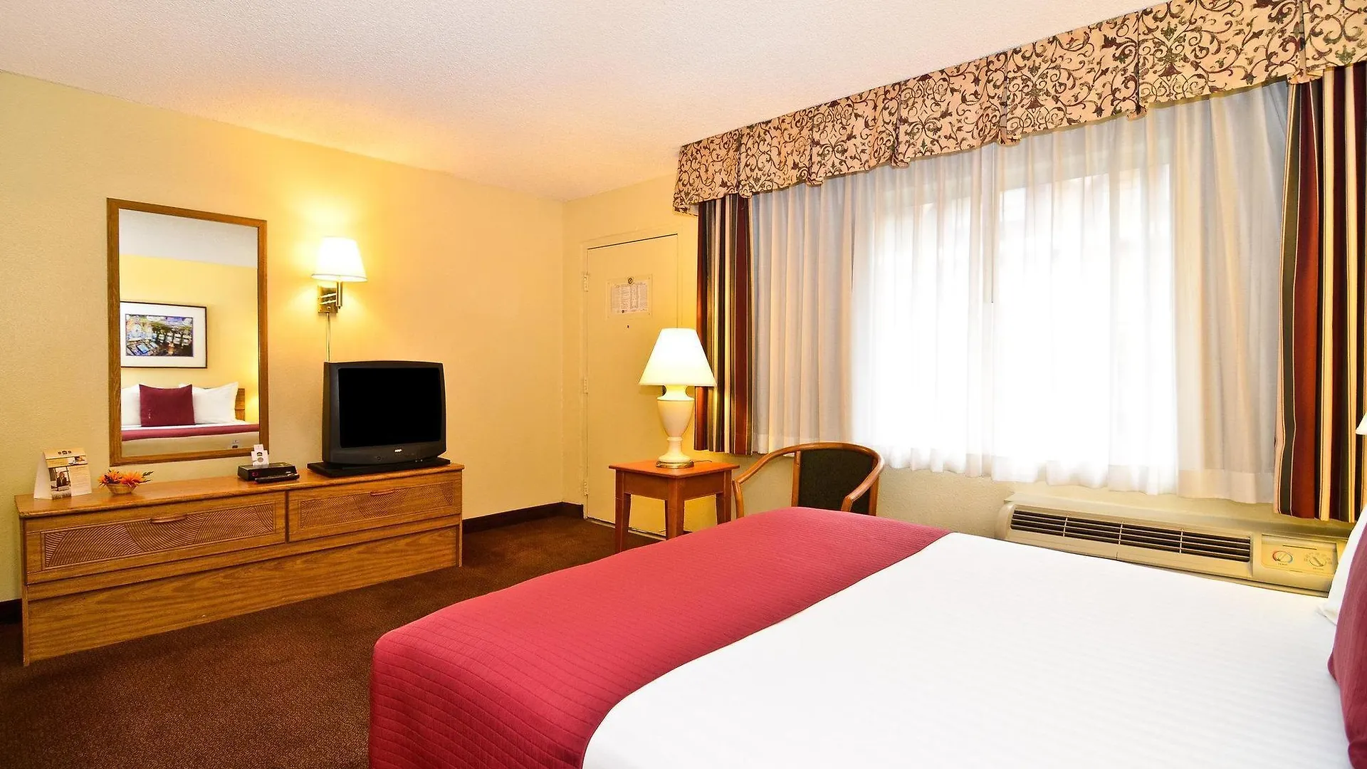 Mardi Gras Hotel & Casino Лас-Вегас 3*,  США