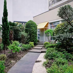 https://best-western-crequi-lyon-part-dieu.hotels-rhonealpes.com